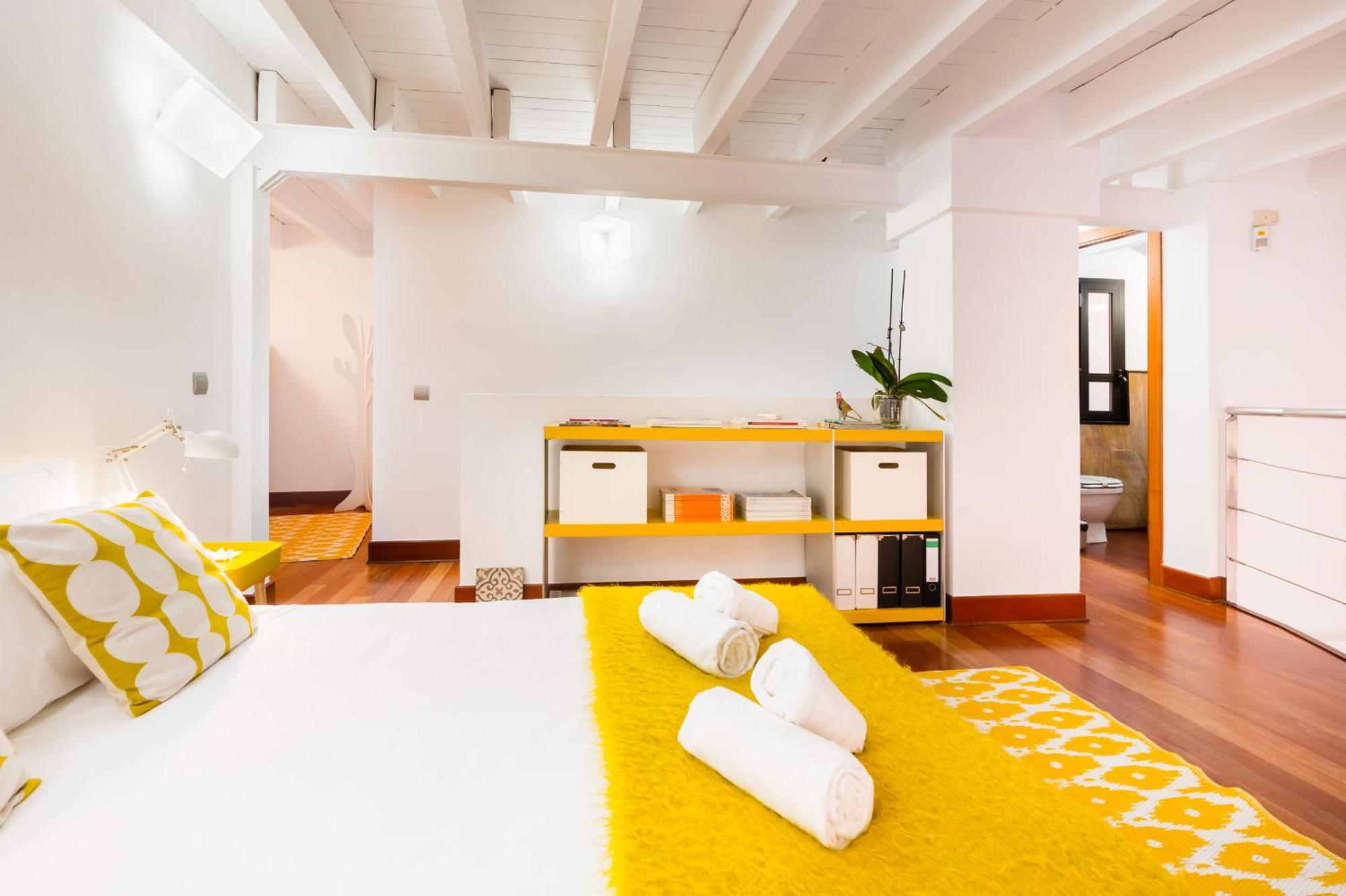 Апартаменты Stylish Loft Duplex - Alameda Севилья Экстерьер фото